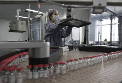 康希诺生物新冠疫苗三期生产基地产品下线